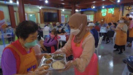 Experiencia de comedor de beneficencia en Seúl